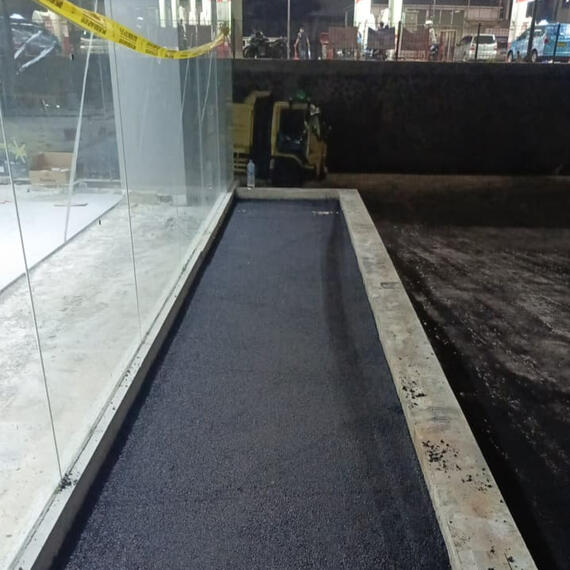 Dokumentasi Pengaspalan Showroom BYD Harmony Ciputat