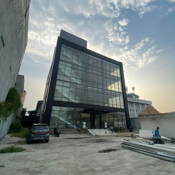 Dokumentasi Renovasi Gedung Showroom BYD Harmony Ciputat