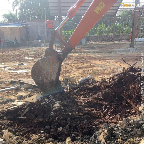 Dokumentasi Cut &amp; Fill Lapangan Padel Bintaro