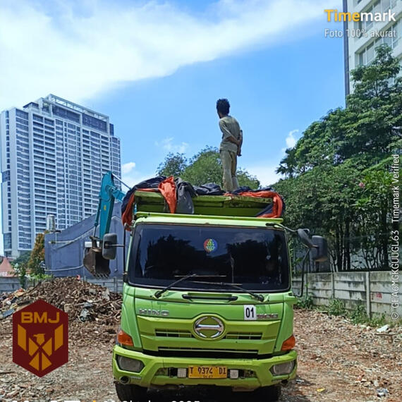Dokumentasi Cut &amp; Fill Lapangan Padel Grogol