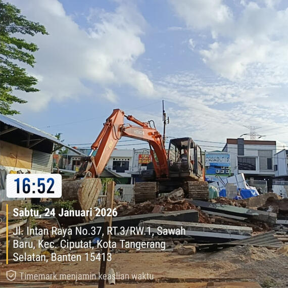 Dokumentasi Cut &amp; Fill Lapangan Padel Bintaro